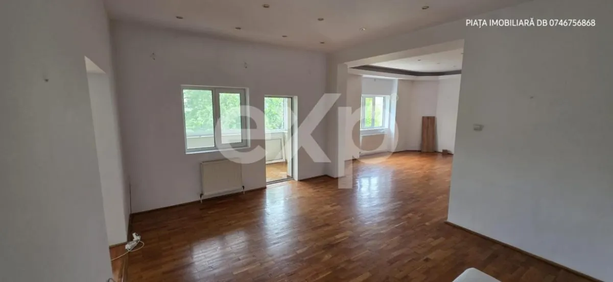 Vilă de lux 10 camere, 550 mp utili –Micro 6, Târgoviște, lângă Sala Polivalentă - foto 10