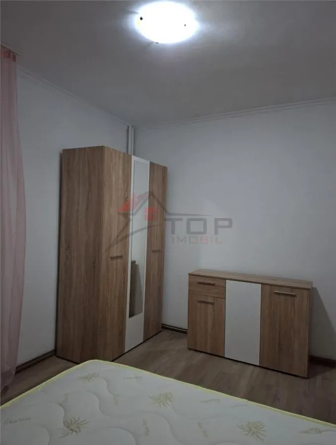 Inchiriere Apartament cu 2 camere Decomandat Podu Ros - foto 2