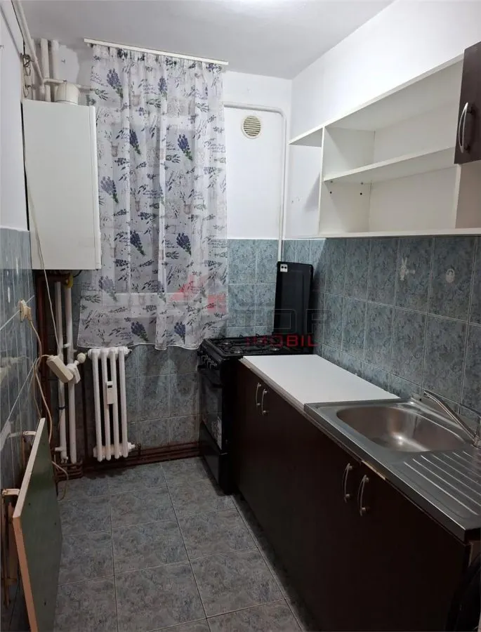 Inchiriere Apartament cu 2 camere Decomandat Podu Ros - foto 3