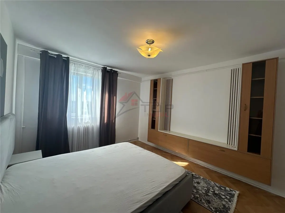 Inchiriere  Apartament cu 3 camere Podu Ros - foto 5
