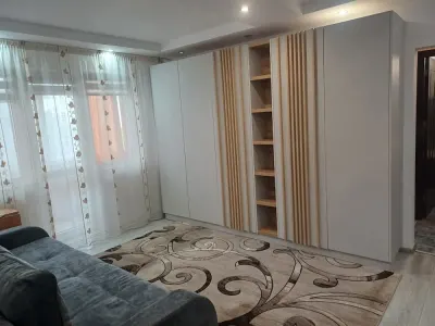 Apartament 2 camere de închiriat â€“ Mircea, etaj 3, centrală termică, aer condiționat - foto 3