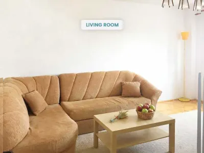 Apartament 3 camere | Blvd. Independenței -  5 minute de UMF | 550â‚¬ - foto 3