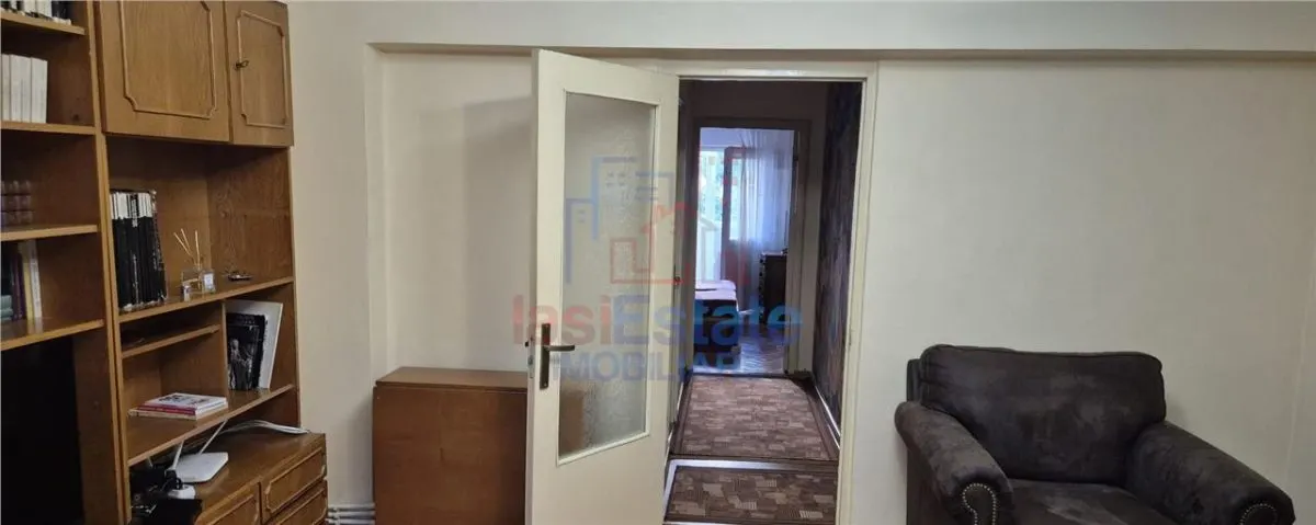 Apartament 3 camere Podul de Fier - foto 2