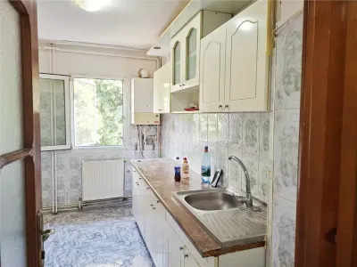 Apartament 2 camere decomandat, 50 mp â€“ Cartierul Narcisa | Mobilat complet - foto 4