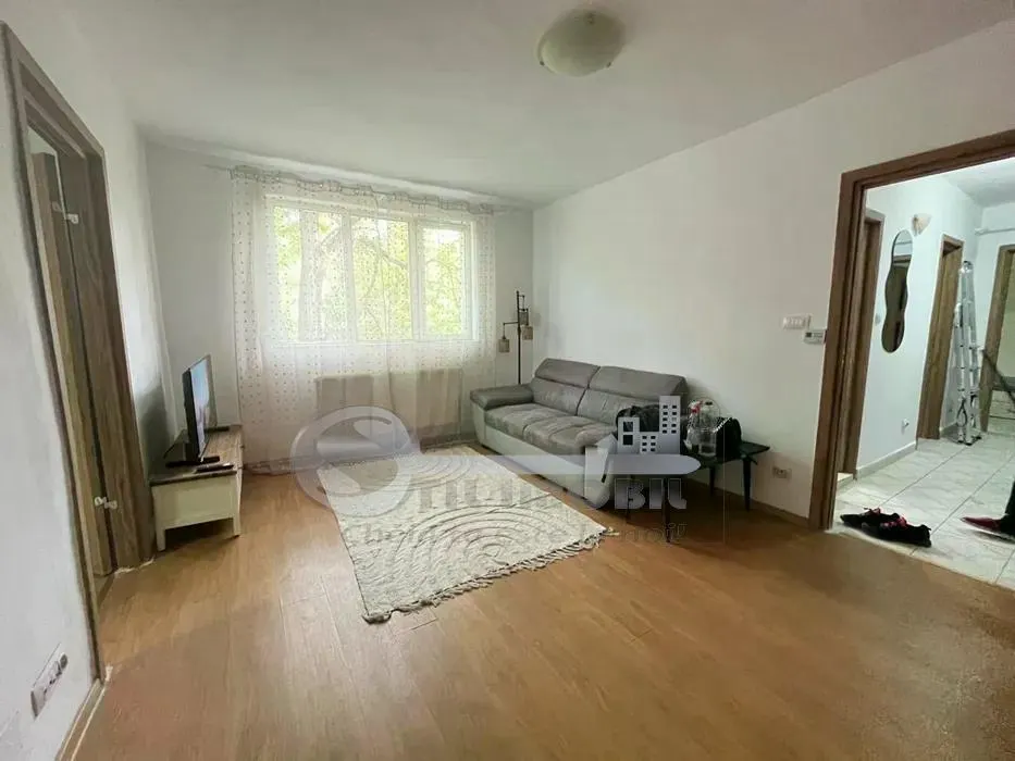 Apartament 3 camere, Tudor Vladimirescu, 63mp, semi-decomandat - foto 1
