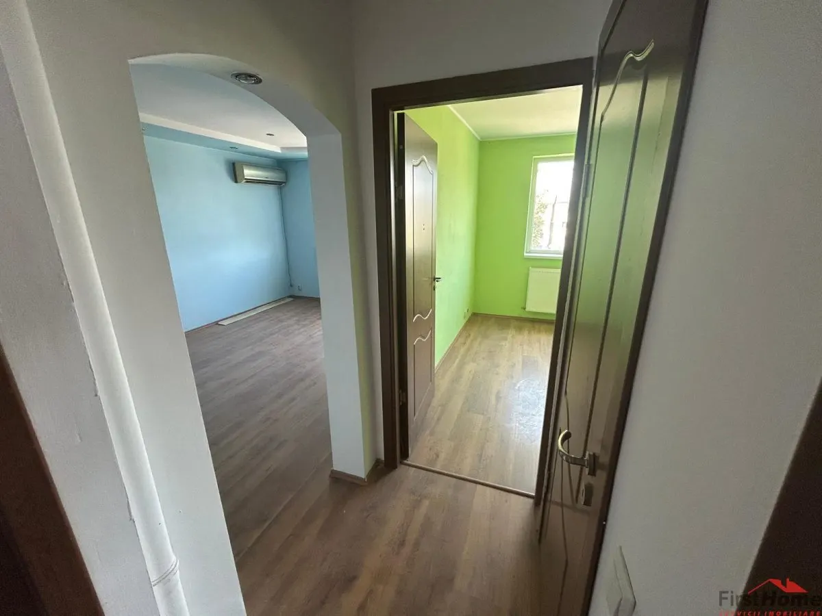 Apartament cu 3 camere, de vanzare, zona sud, scoala 8 - foto 10