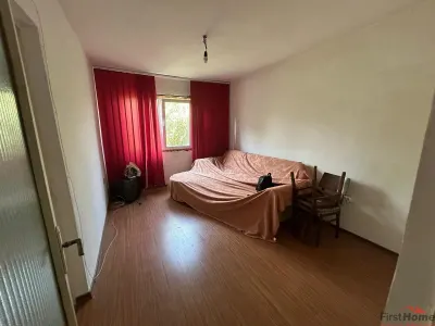 Apartement cu 3 camere, de vanzare, zona gara, scoala 7 - Focsani