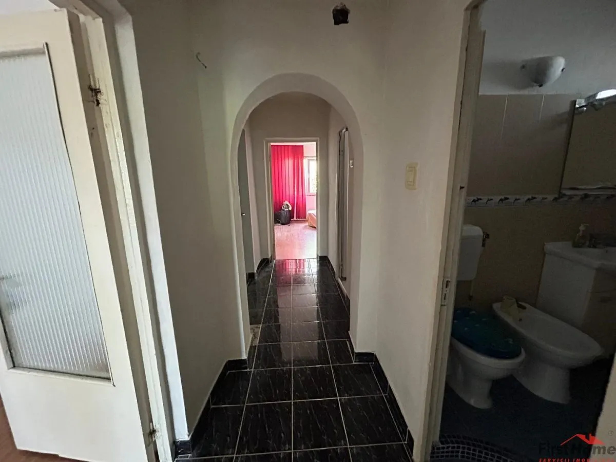Apartement cu 3 camere, de vanzare, zona gara, scoala 7 - foto 11