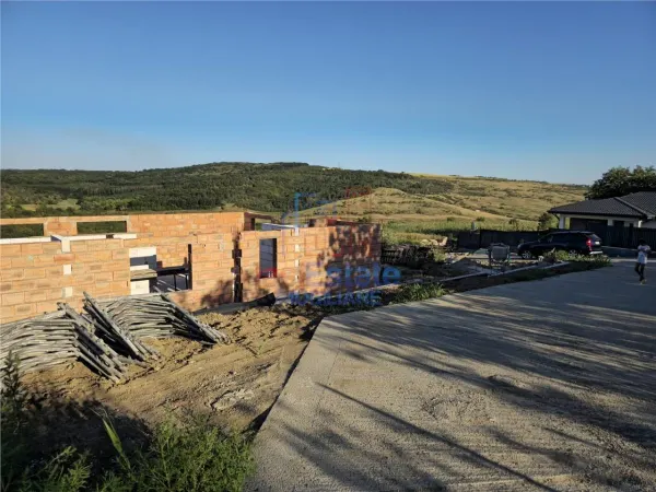 Casă 3 camere Aroneanu - poza 2