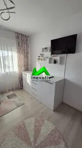 Apartament de inchiriat 3 camere Sibiu Vasile Aaron - foto 4