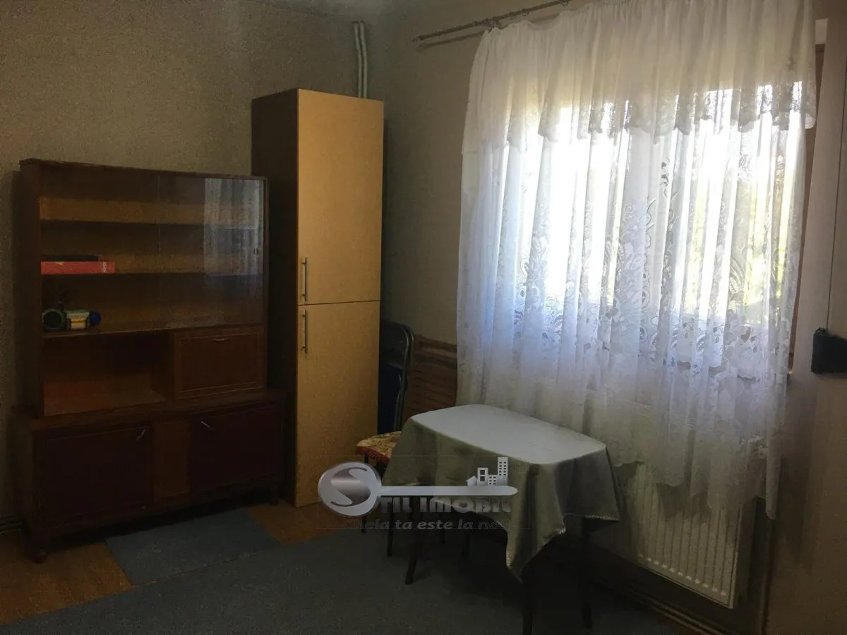 Garsonieră de închiriat â€“ Bd. Poitiers, etaj 2/3, centrală proprie - foto 4