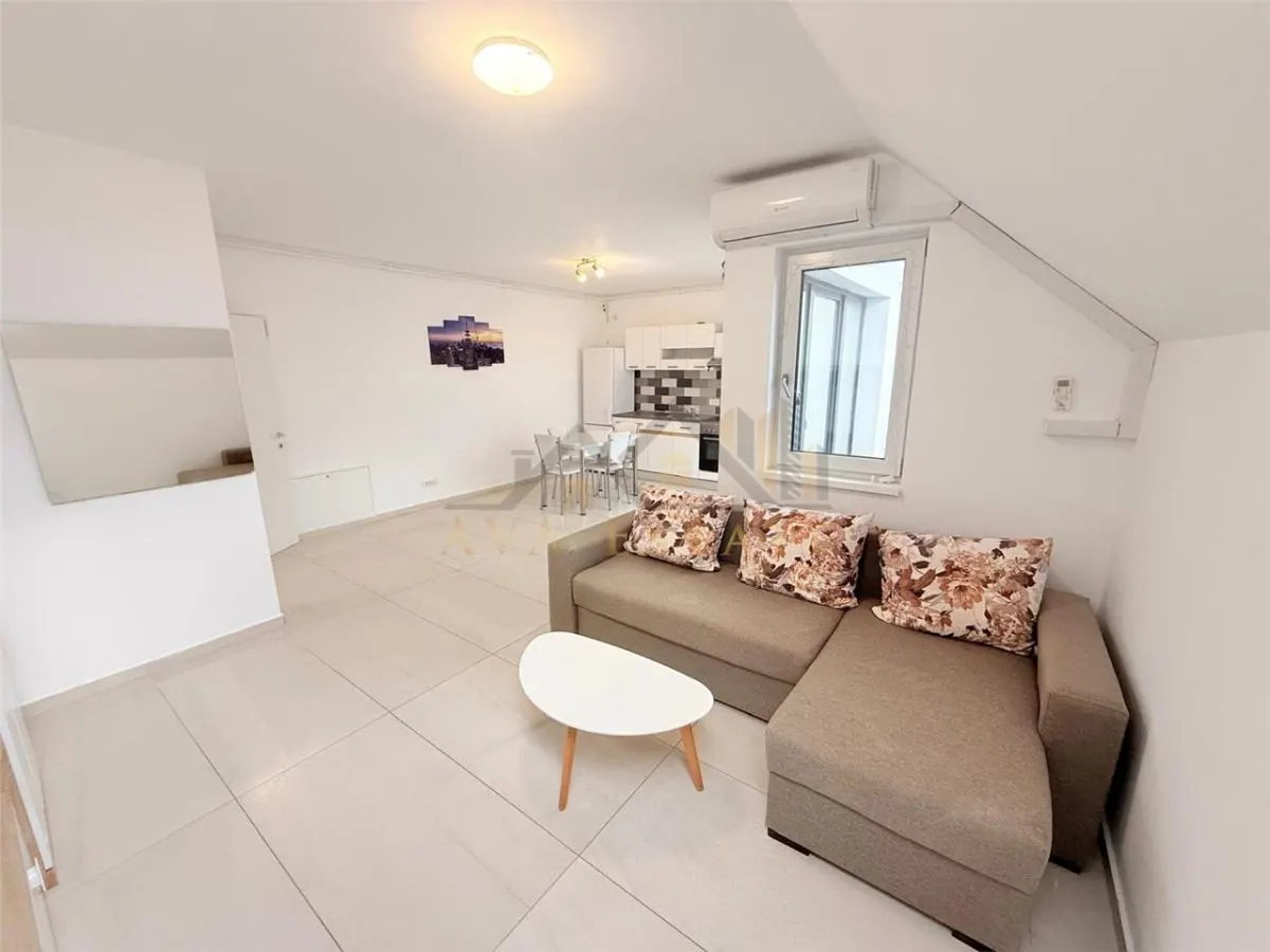 Apartament  2 camere,  semidecomandat, 52 mp - Zona Buziasului - foto 3