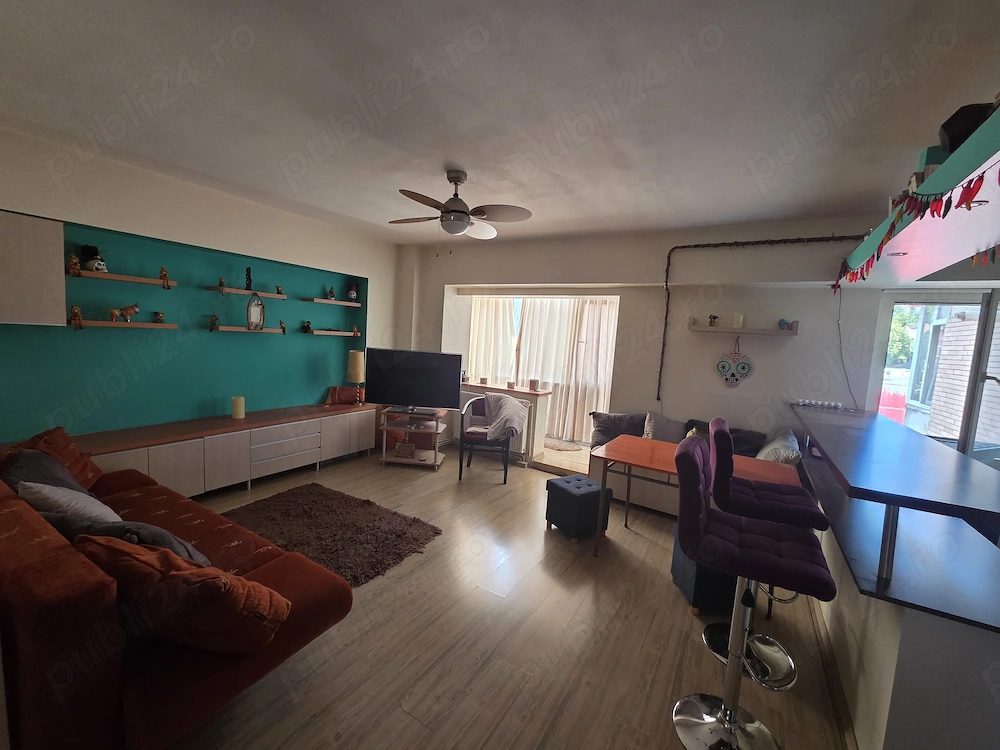 Apartament de închiriat â€“ 44 mp, balcon, centrală proprie, bloc cu lif - Iasi
