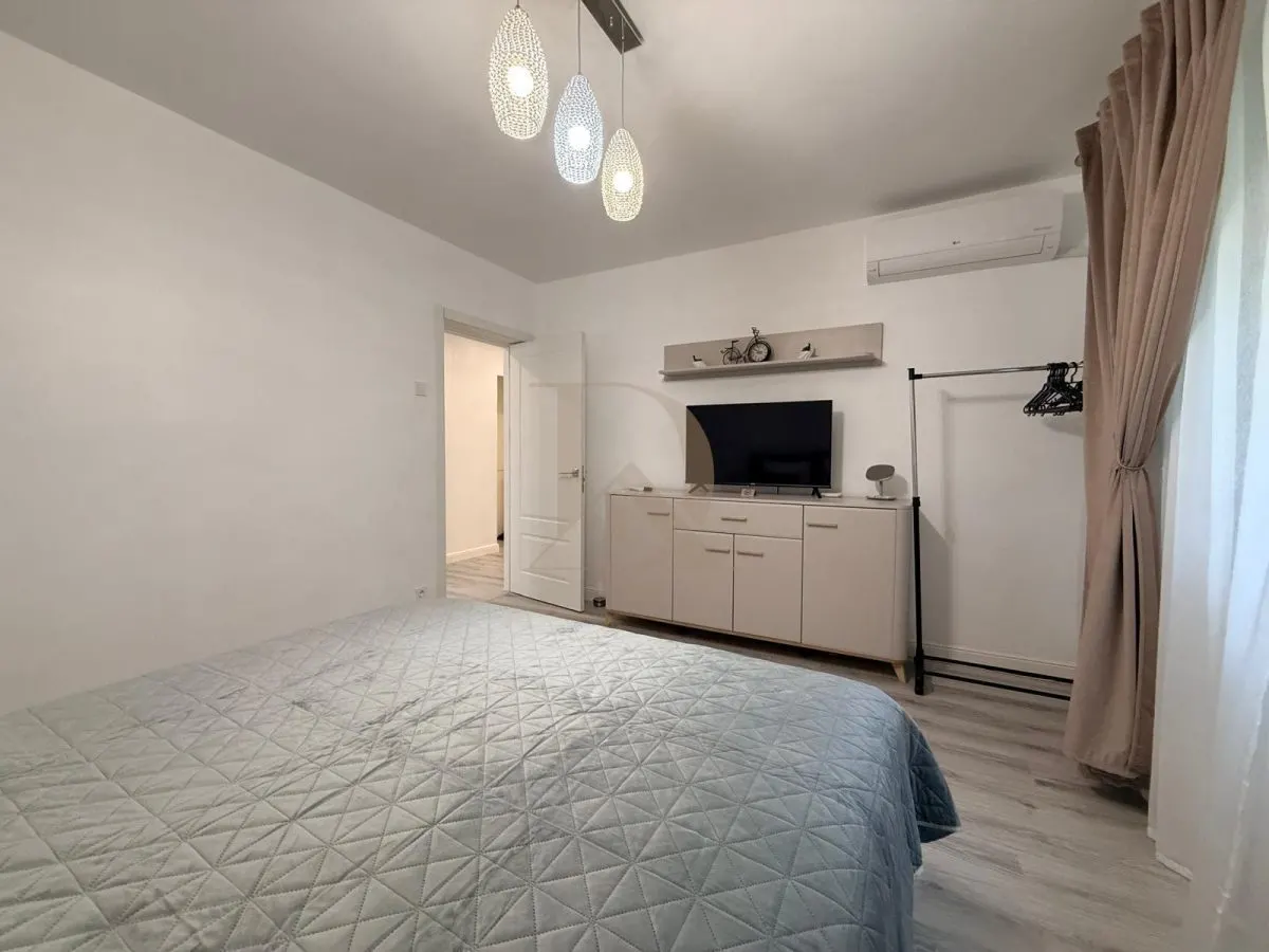 Prima Inchiriere! Centru Hala Centrala , 2 camere , totul nou ! - foto 3