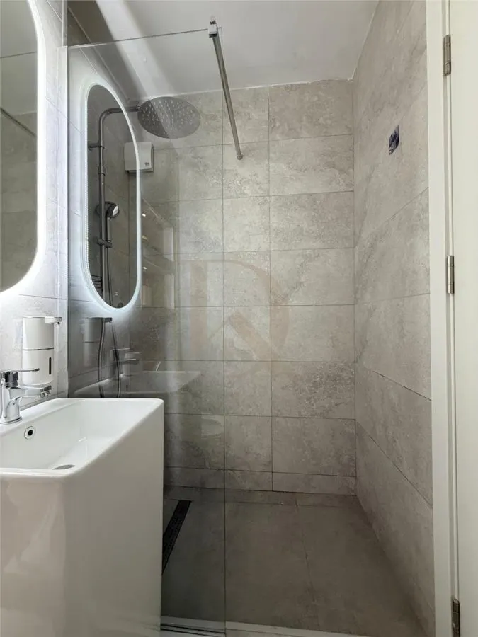 Prima Inchiriere! Centru Hala Centrala , 2 camere , totul nou ! - foto 9