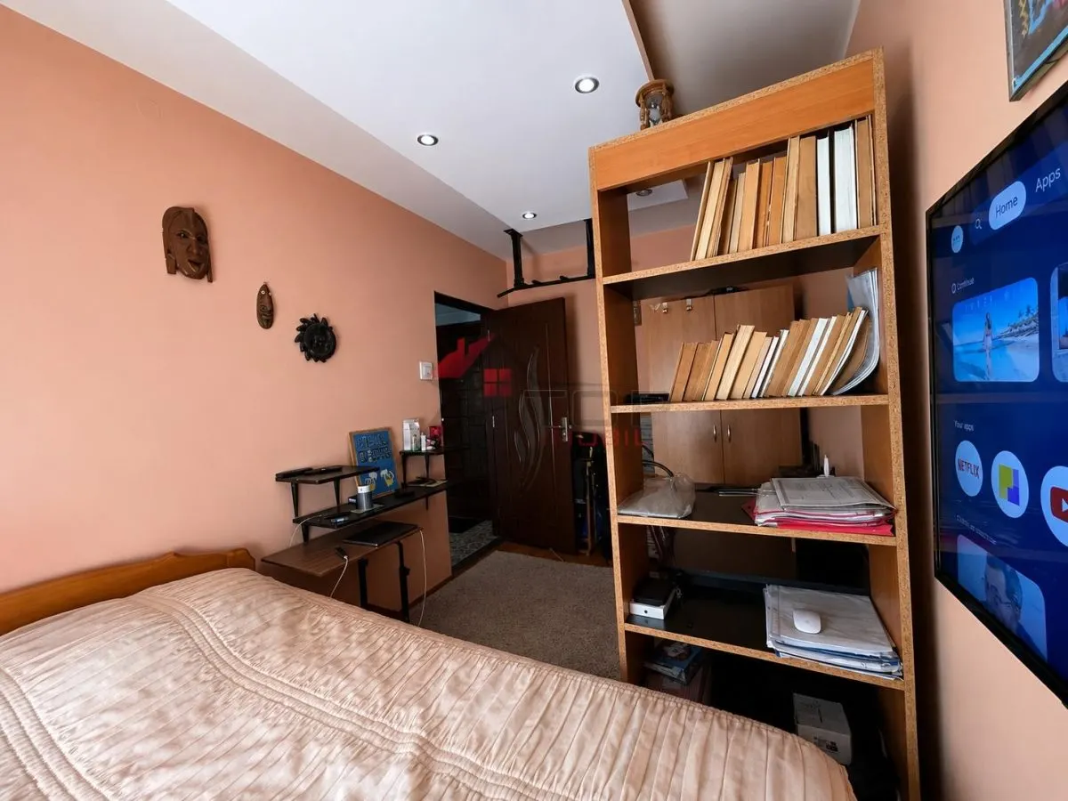 Vanzare apartament 3 camere - Podu Ros - bulevard etaj 2 - foto 11