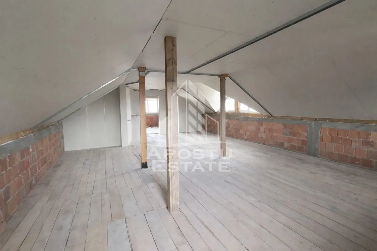 Casa individuala cu teren generos de 898 mp,Sag zona Centrala - foto 12