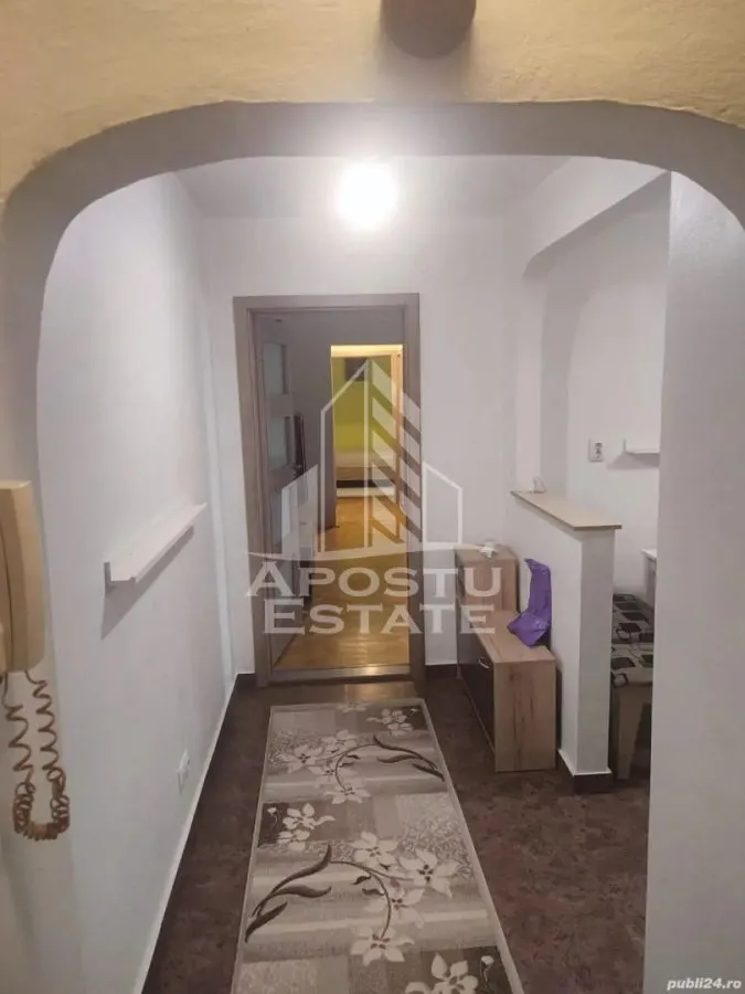 Apartament cu 3 camere, Centrala proprie, Zona Girocului - foto 1