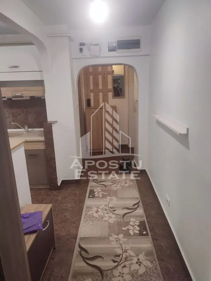 Apartament cu 3 camere, Centrala proprie, Zona Girocului - foto 2