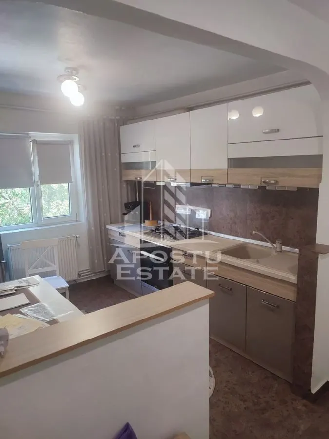 Apartament cu 3 camere, Centrala proprie, Zona Girocului - foto 4