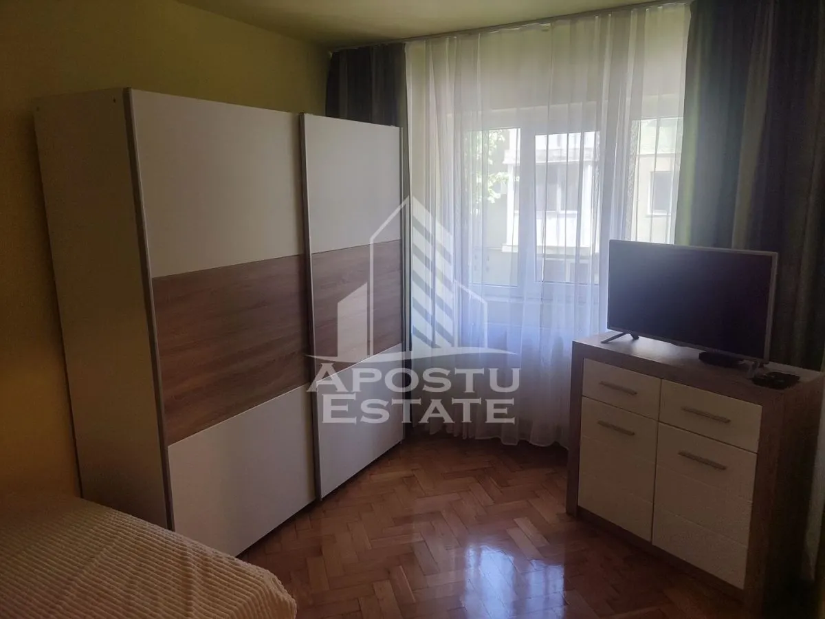 Apartament cu 3 camere, Centrala proprie, Zona Girocului - foto 10