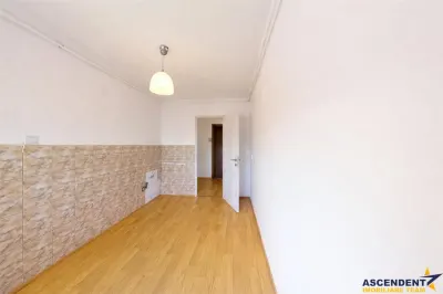 Decomandat,60mp,vitalizat,2 balcoane,living 24mp,areal linistit,Scriitorilor,Brasov - foto 3