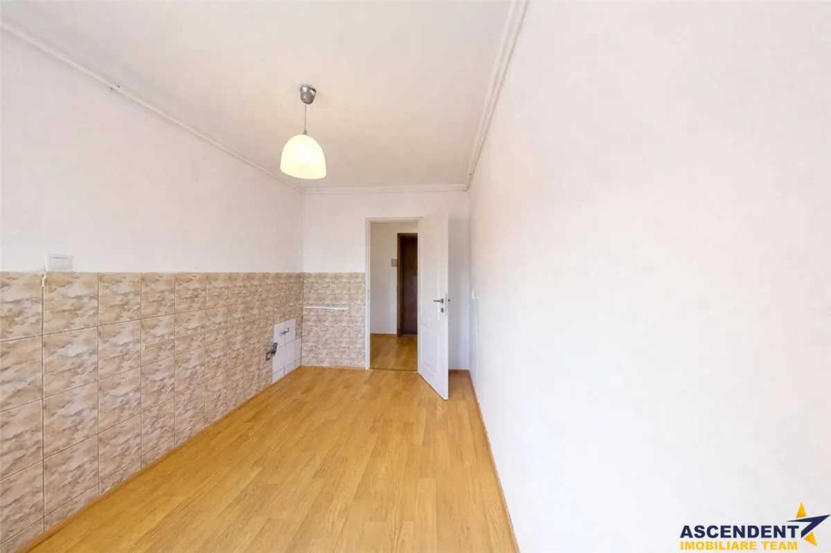 Decomandat,60mp,vitalizat,2 balcoane,living 24mp,areal linistit,Scriitorilor,Brasov - foto 3