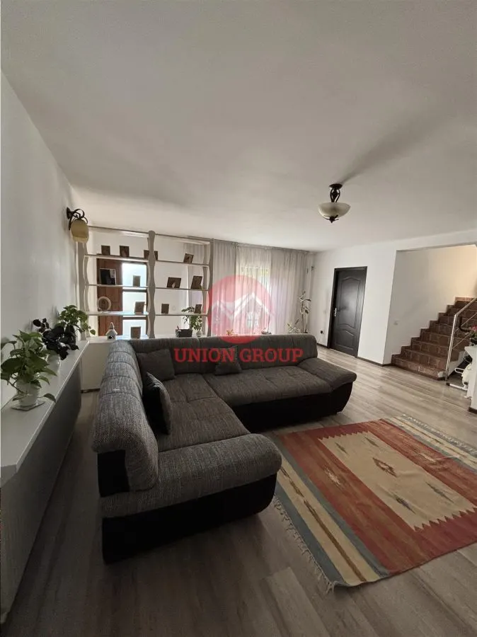 Casa Superba P+M Valu lui Traian 162mp, Teren 361mp, Zona Linistita - foto 1