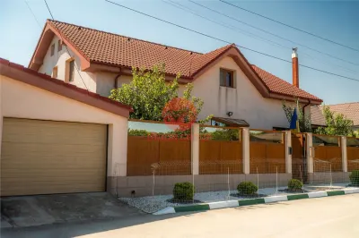 Casa Extraordinara în Lazu. Spatiu, Calitate și Confort la Superlativ - Lazu