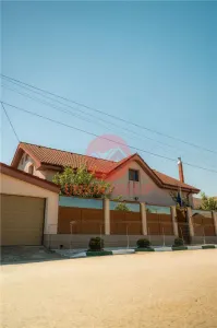 Casa Extraordinara în Lazu. Spatiu, Calitate și Confort la Superlativ - foto 2