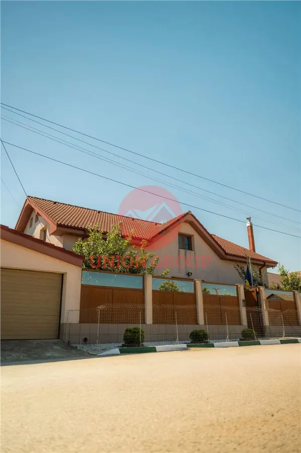 Casa Extraordinara în Lazu. Spatiu, Calitate și Confort la Superlativ - foto 2