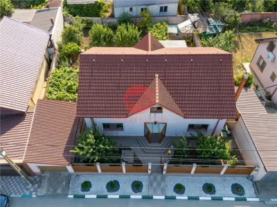 Casa Extraordinara în Lazu. Spatiu, Calitate și Confort la Superlativ - foto 29