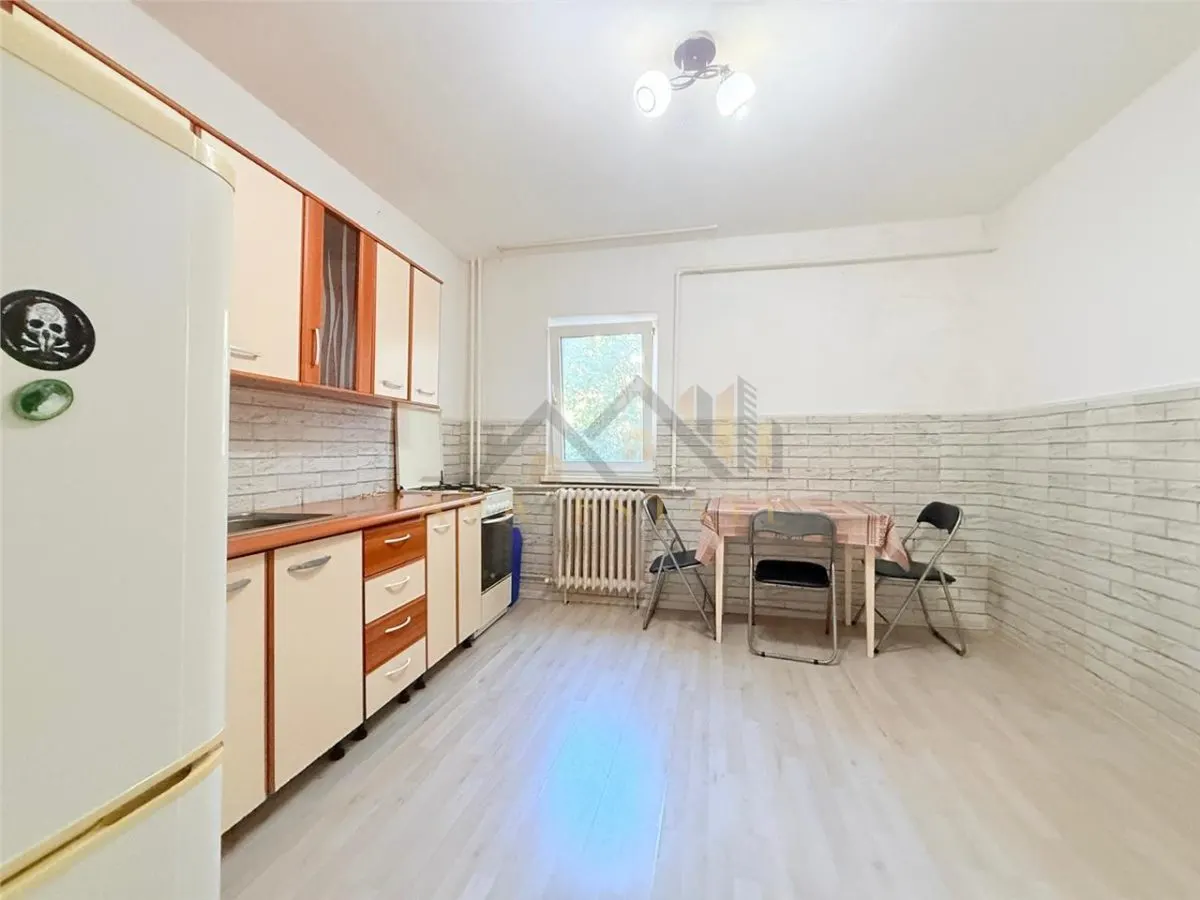 Apartament  2 camere,  semidecomandat, 56 mp - Zona Aradului - foto 5
