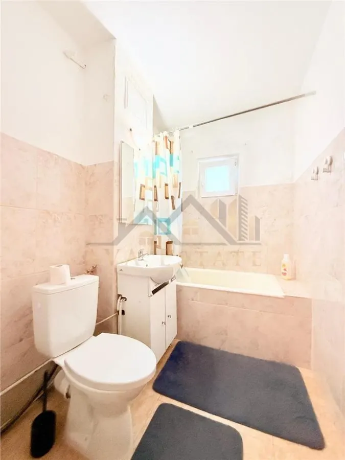 Apartament  2 camere,  semidecomandat, 56 mp - Zona Aradului - foto 9