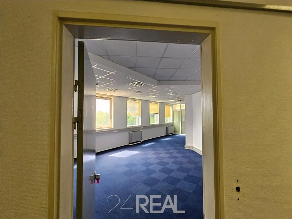 Centru de business multifunctional - inchirieri birouri de la 40 mp - foto 13