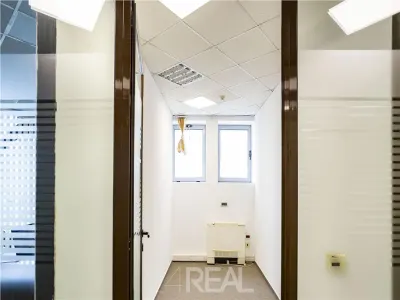 Spatii birouri in Iridex Business Center - de la 21 mp - foto 4