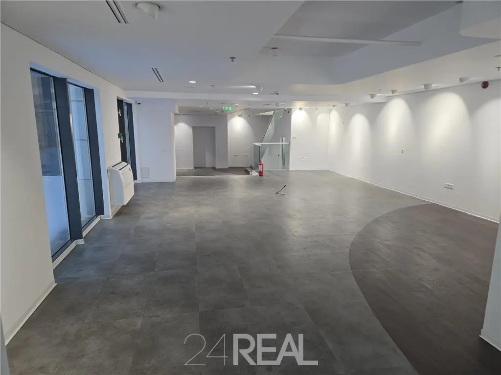 Inchiriere spatiu comercial - pretabil Horeca - foto 2