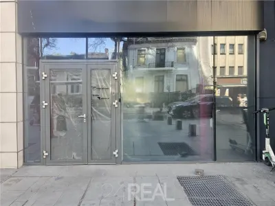 Inchiriere spatiu comercial - pretabil Horeca - foto 13