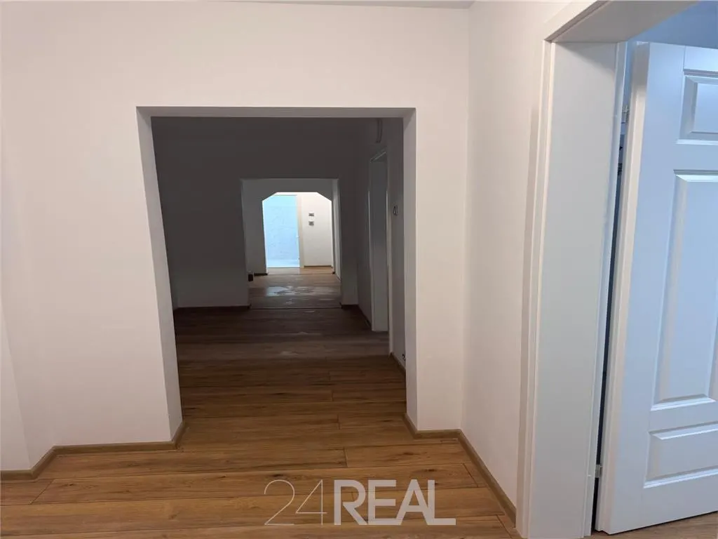 Apartament parter zona Tineretului - pretabil birou - foto 5