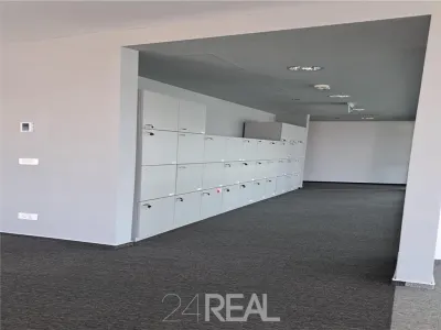 Inchirieri birouri in GlobalWorth Plaza  - de la 351 mp - foto 17