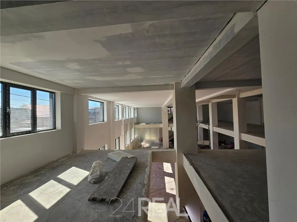Spatiu comercial/retail in Otopeni - ideal Showroom + depozitare - foto 11