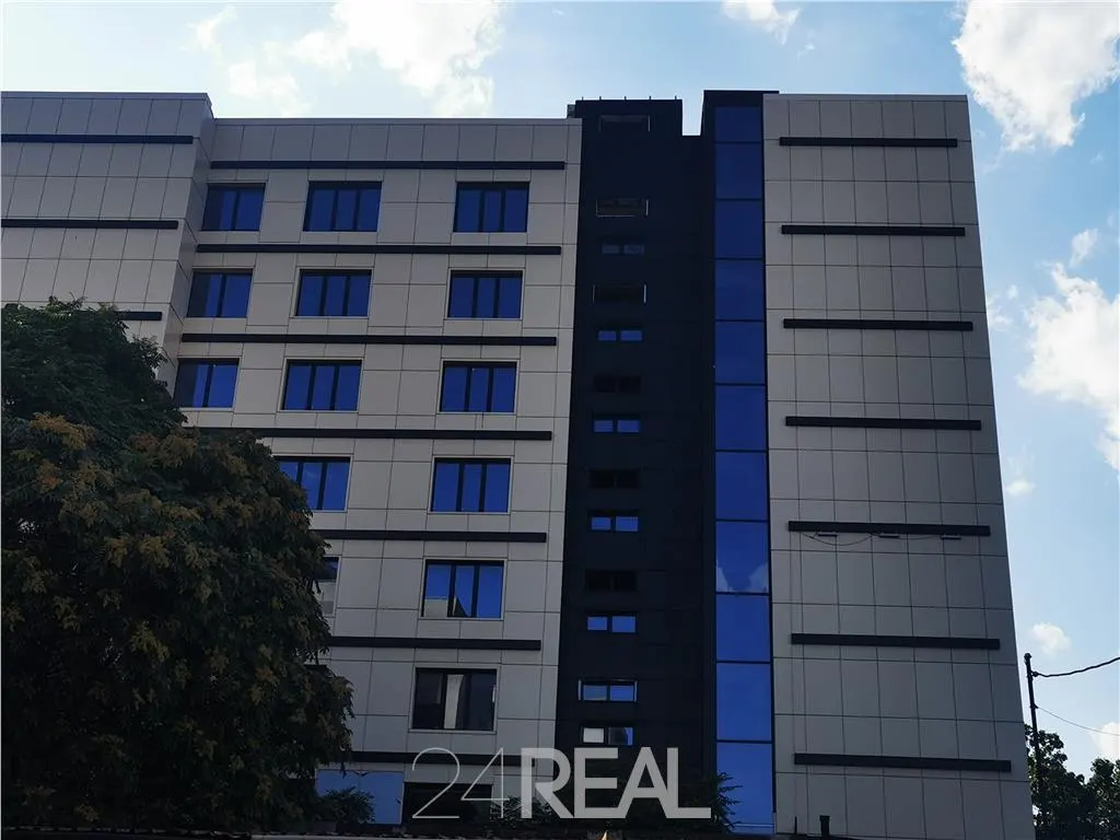Cladire de vanzare - pretabila clinica, hotel, birouri, rezidential - foto 2
