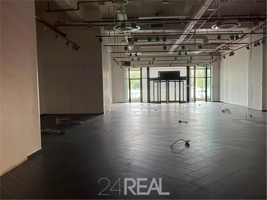 Inchiriere spatiu comercial in galeriile Unirea Shopping Center - foto 1