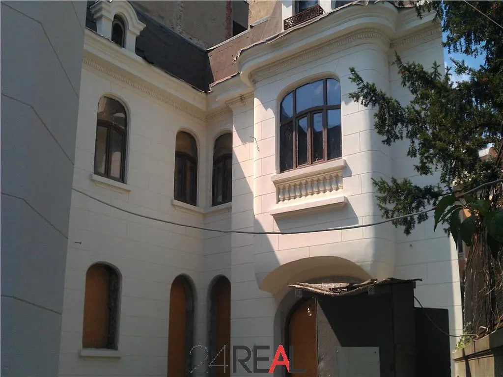Vila interbelica - in curs de renovare - foto 2