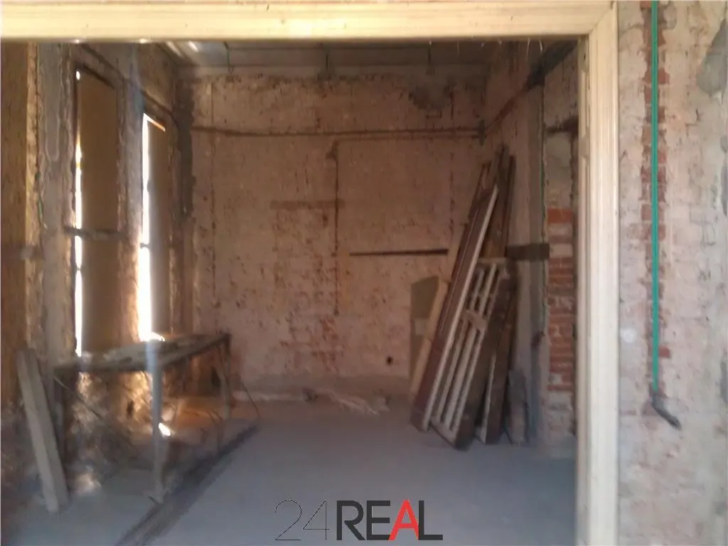 Vila interbelica - in curs de renovare - foto 5