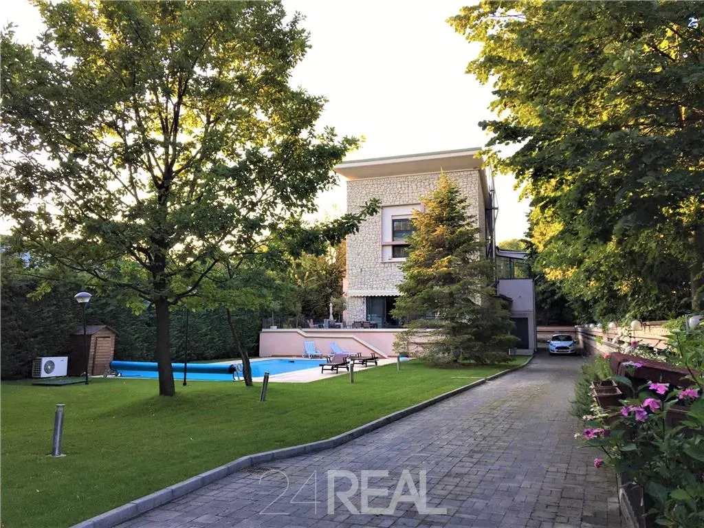 Vila cu piscina in zona  - Iancu Nicolae - Lidl ( teren 1500 Mp) - foto 1
