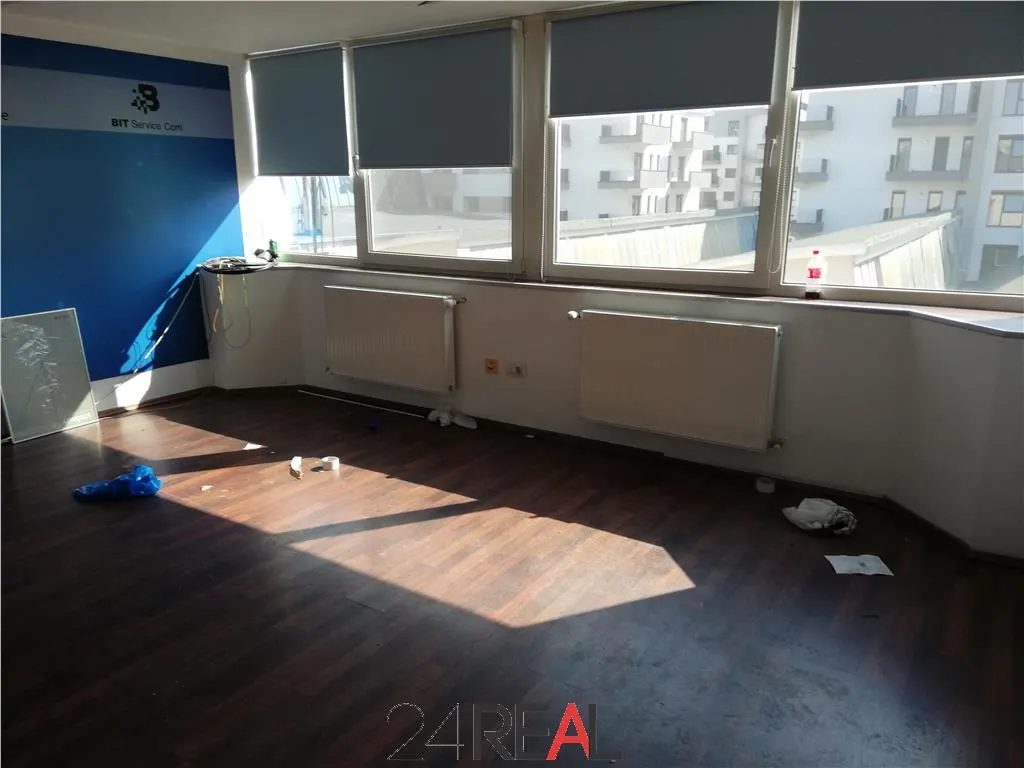 Vanzare cladire de  birouri in zona linistita - foto 6