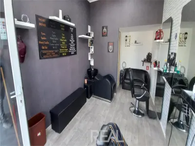 De vanzare spatii comerciale in vila  zona Calea Calarasi - foto 3