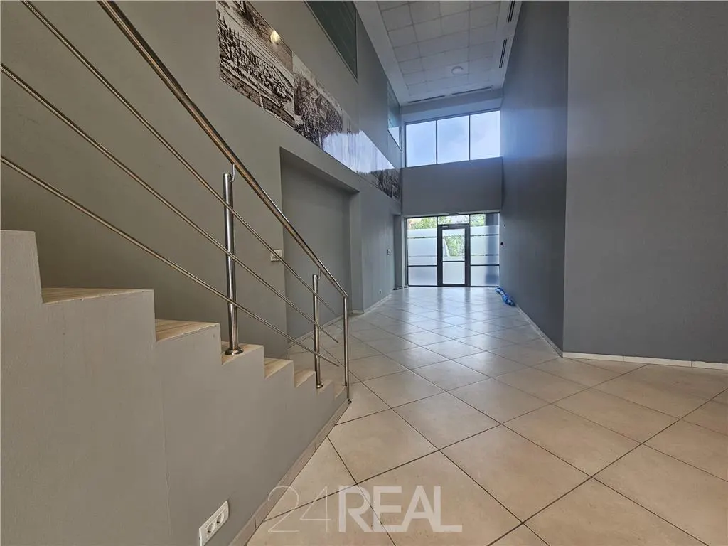 Spatiu comercial langa metrou Grozavesti - foto 2