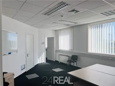 Inchiriere Spatii Comerciale de la 30 mp - foto 18